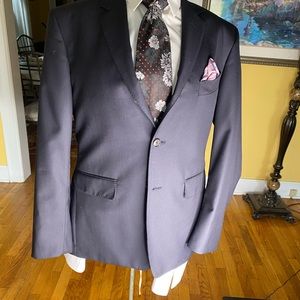 Brooks Brothers Black Fleece Three button black suit size BB 2 No sleeve button